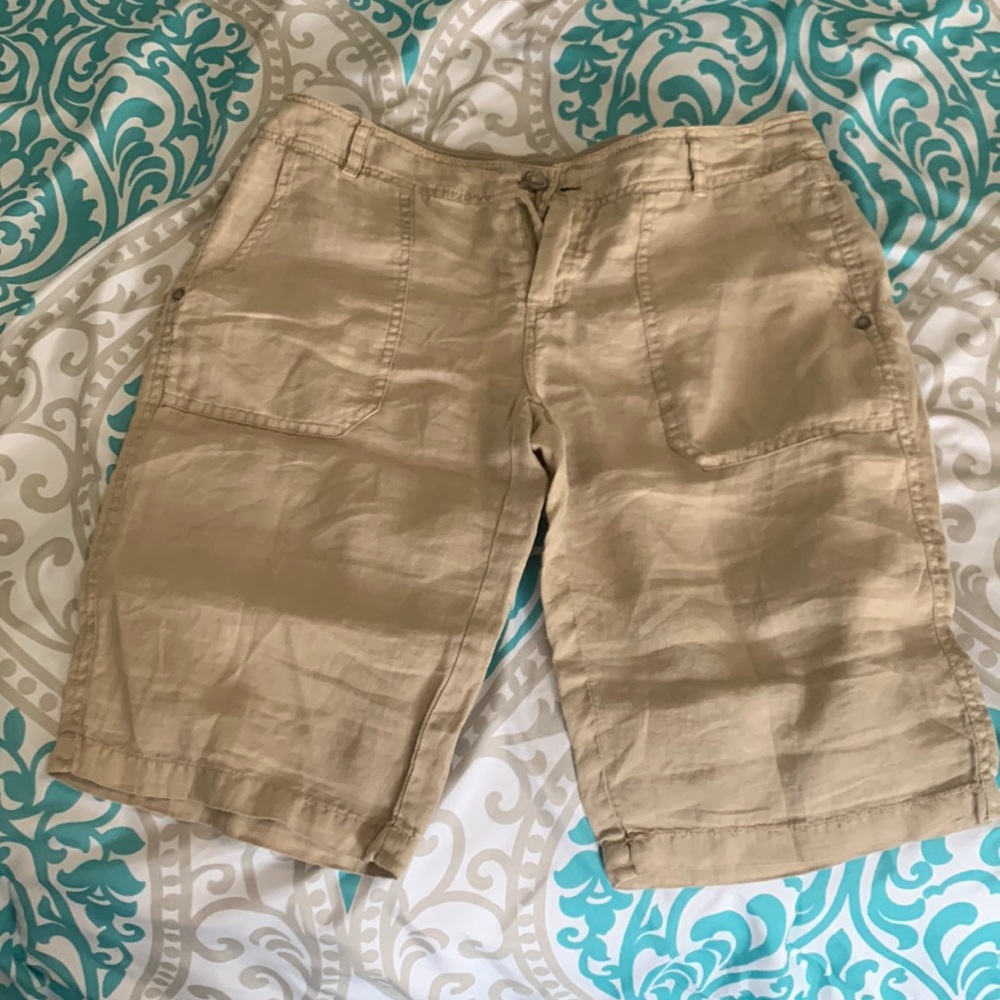 Michael stars knee shorts - size S women - color tan hardly worn
